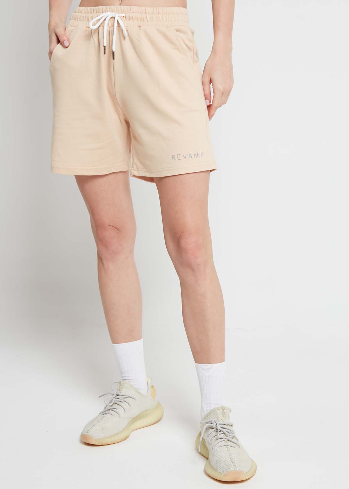 REVAMP-commalounge-khaki_4