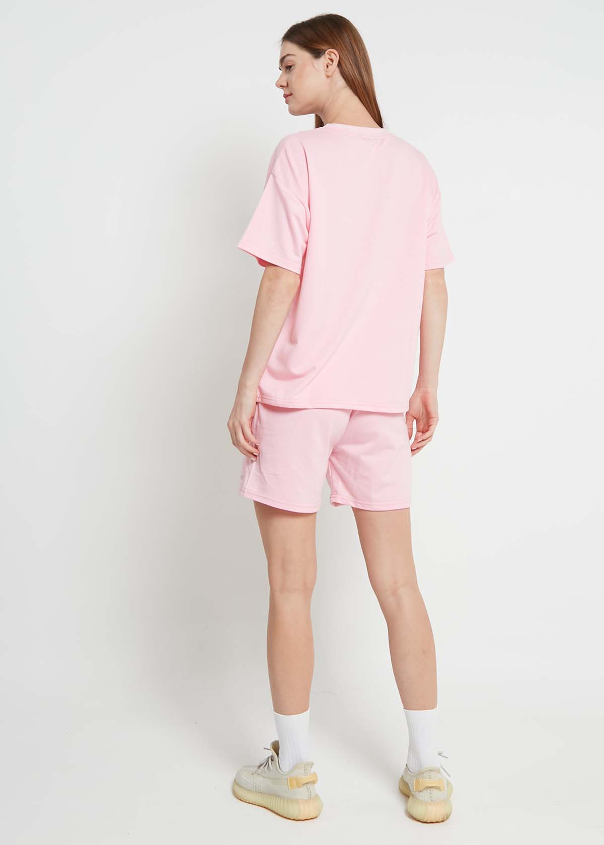 REVAMP-commalounge-pink_2