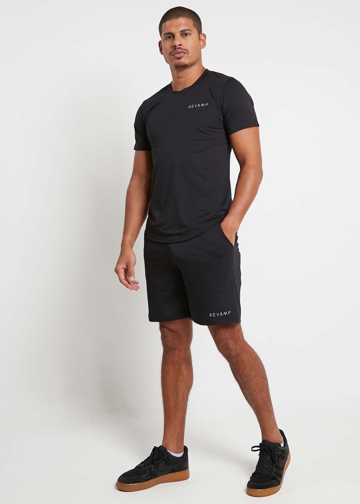 REVAMP-loungemein-black_5