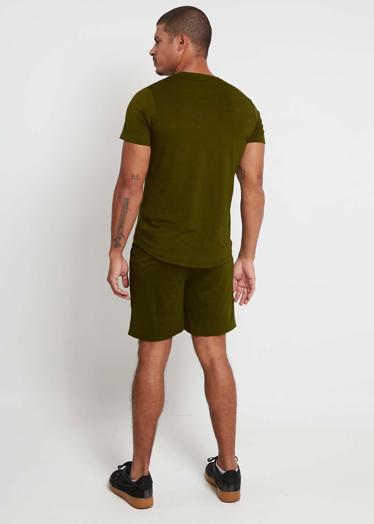 REVAMP-loungemein-olive_3